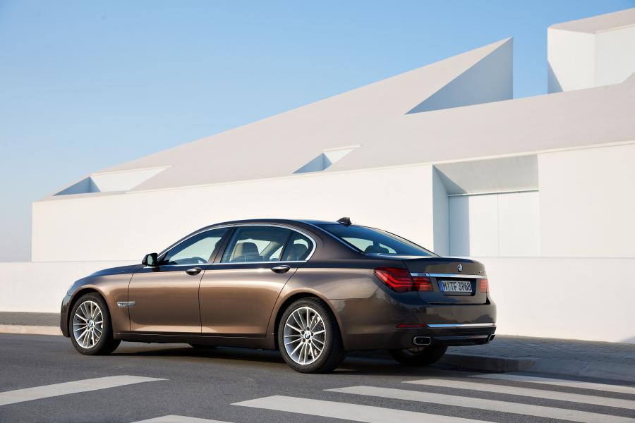  BMW 750iL 2012 года  (фото 57 из 61)